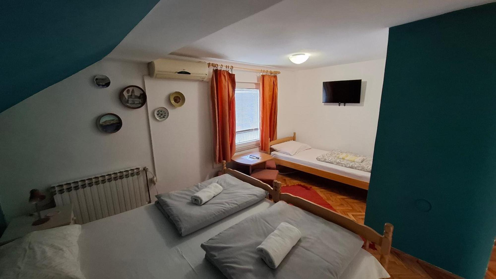 Aventurin Rooms Slunj Phòng bức ảnh